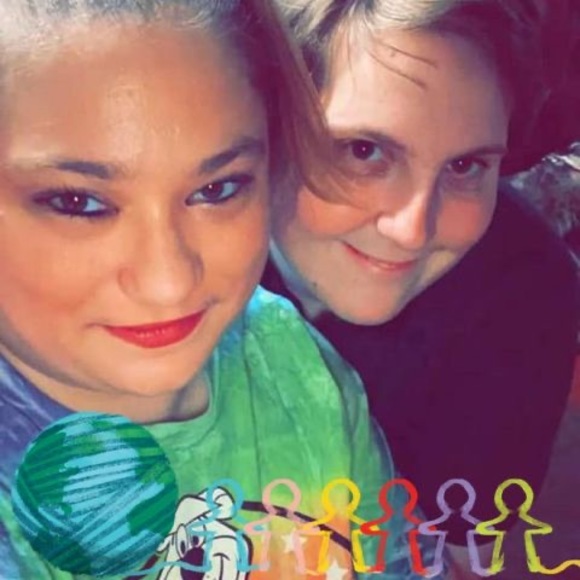 Meet your Posher, Selena - Picture 1 of 1